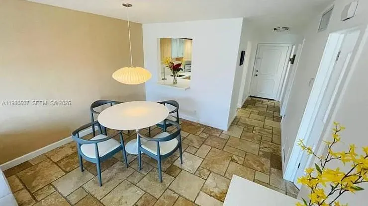 240 Galen Dr 314, Key Biscayne, Florida 33149, Key Biscayne, Florida 33149, 1 Bedroom Bedrooms, ,1 BathroomBathrooms,Residential,For Sale,240 Galen Dr 314, Key Biscayne, Florida 33149,A11980507