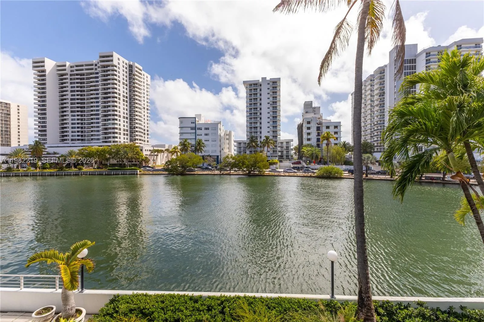 2445 Lake Pancoast Dr J, Miami Beach, Florida 3314, Miami Beach, Florida 33140, ,1 BathroomBathrooms,Residential,For Sale,2445 Lake Pancoast Dr J, Miami Beach, Florida 3314,A11982219