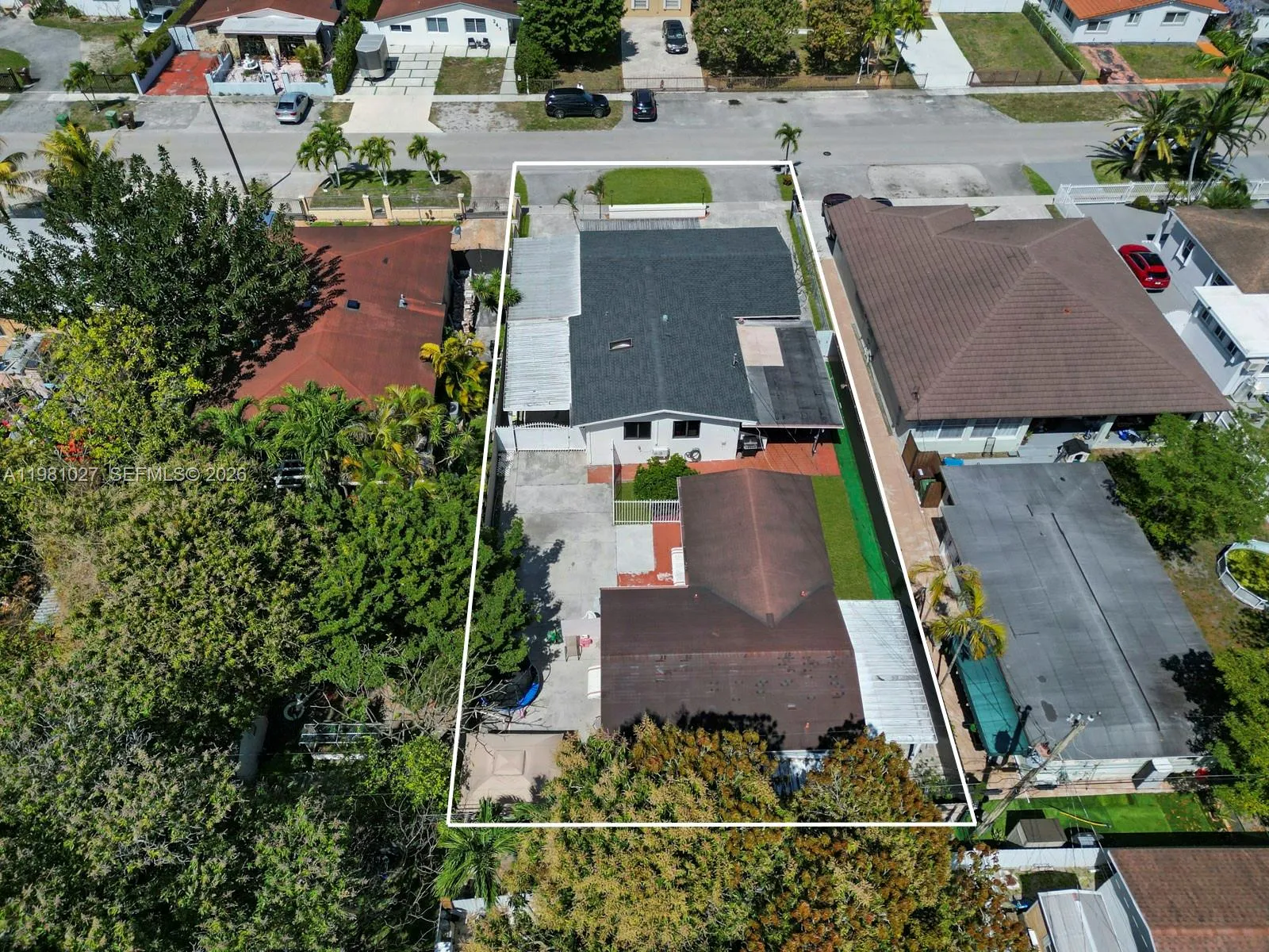 252 E 36th St, Hialeah, Florida 33013, Hialeah, Florida 33013, ,Residential Income,For Sale,252 E 36th St, Hialeah, Florida 33013,A11981027