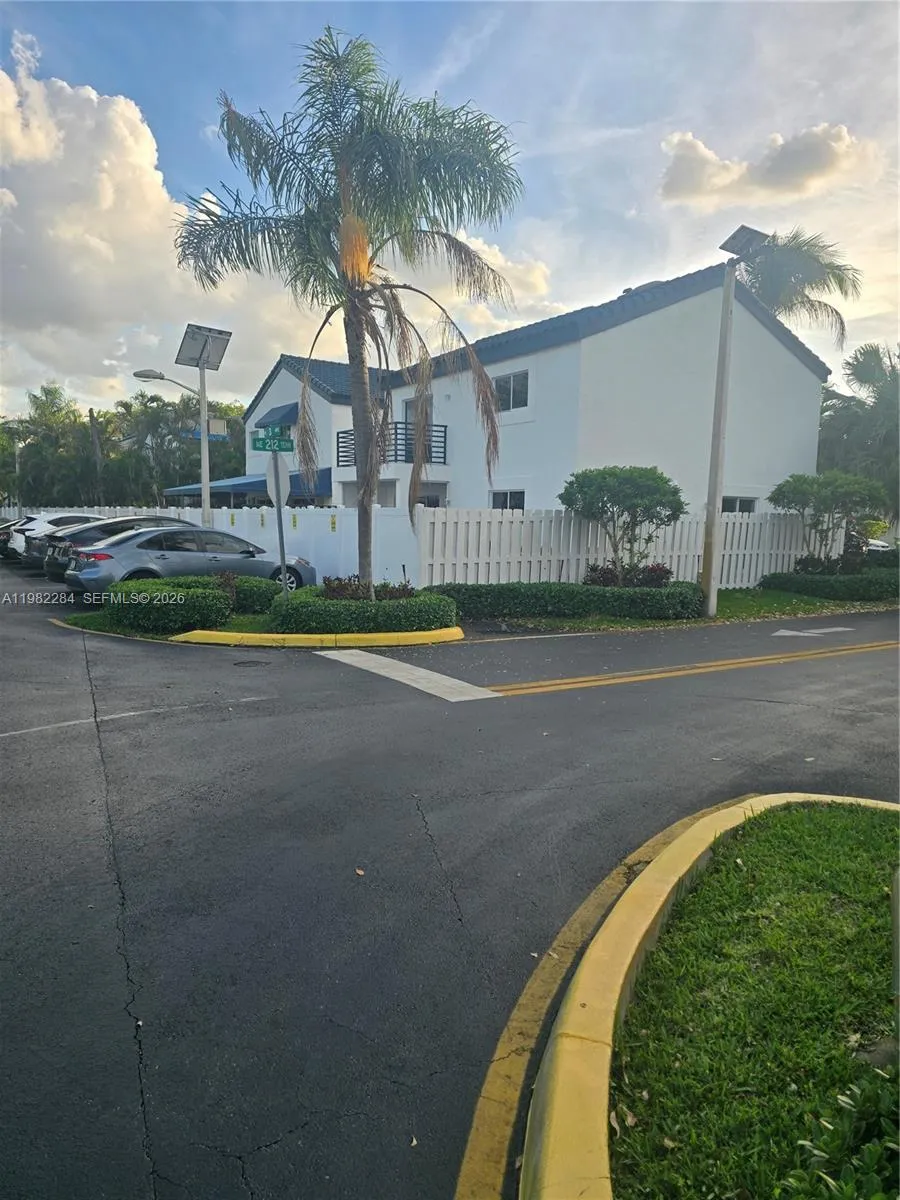 252 Ne 212th Ter, Miami, Florida 33179, Miami, Florida 33179, 4 Bedrooms Bedrooms, ,3 BathroomsBathrooms,Residential,For Sale,252 Ne 212th Ter, Miami, Florida 33179,A11982284