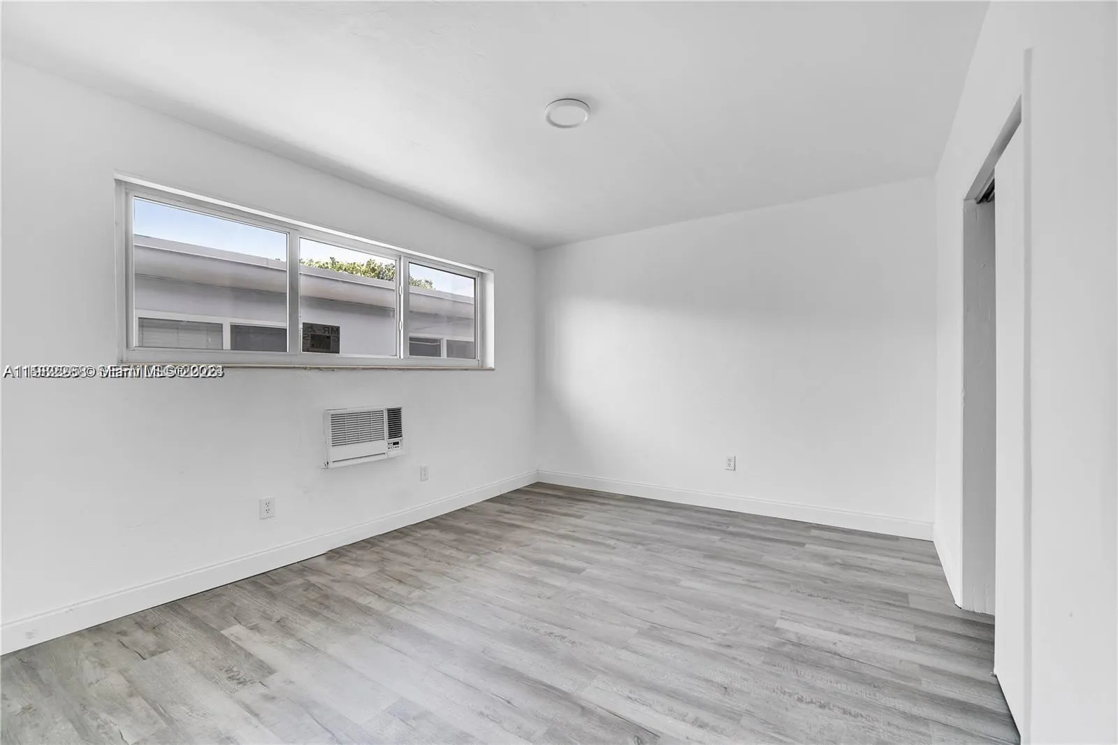 780 73rd St 11, Miami Beach, Florida 33141, Miami Beach, Florida 33141, 1 Bedroom Bedrooms, ,1 BathroomBathrooms,Residential Lease,For Rent,780 73rd St 11, Miami Beach, Florida 33141,A11982288