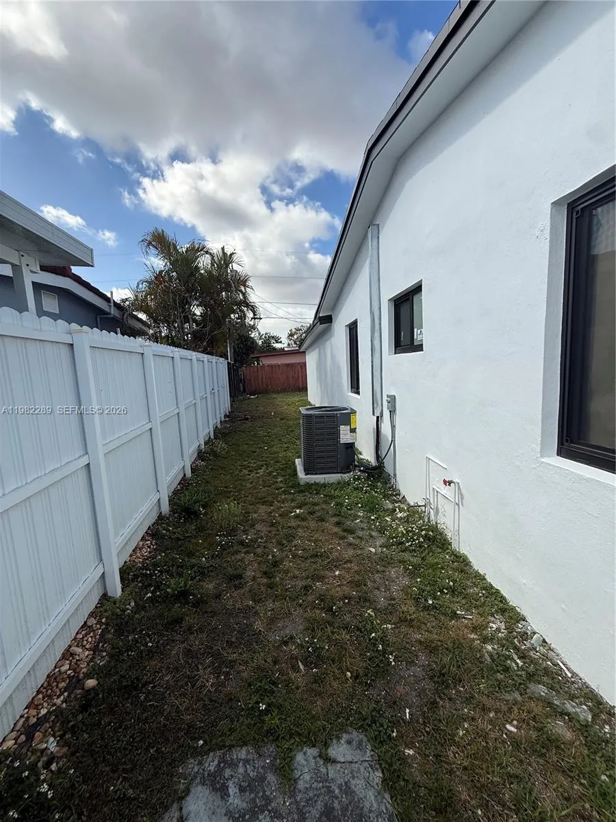 1014 W 66th St, Hialeah, Florida 33012, Hialeah, Florida 33012, 3 Bedrooms Bedrooms, ,2 BathroomsBathrooms,Residential,For Sale,1014 W 66th St, Hialeah, Florida 33012,A11982289