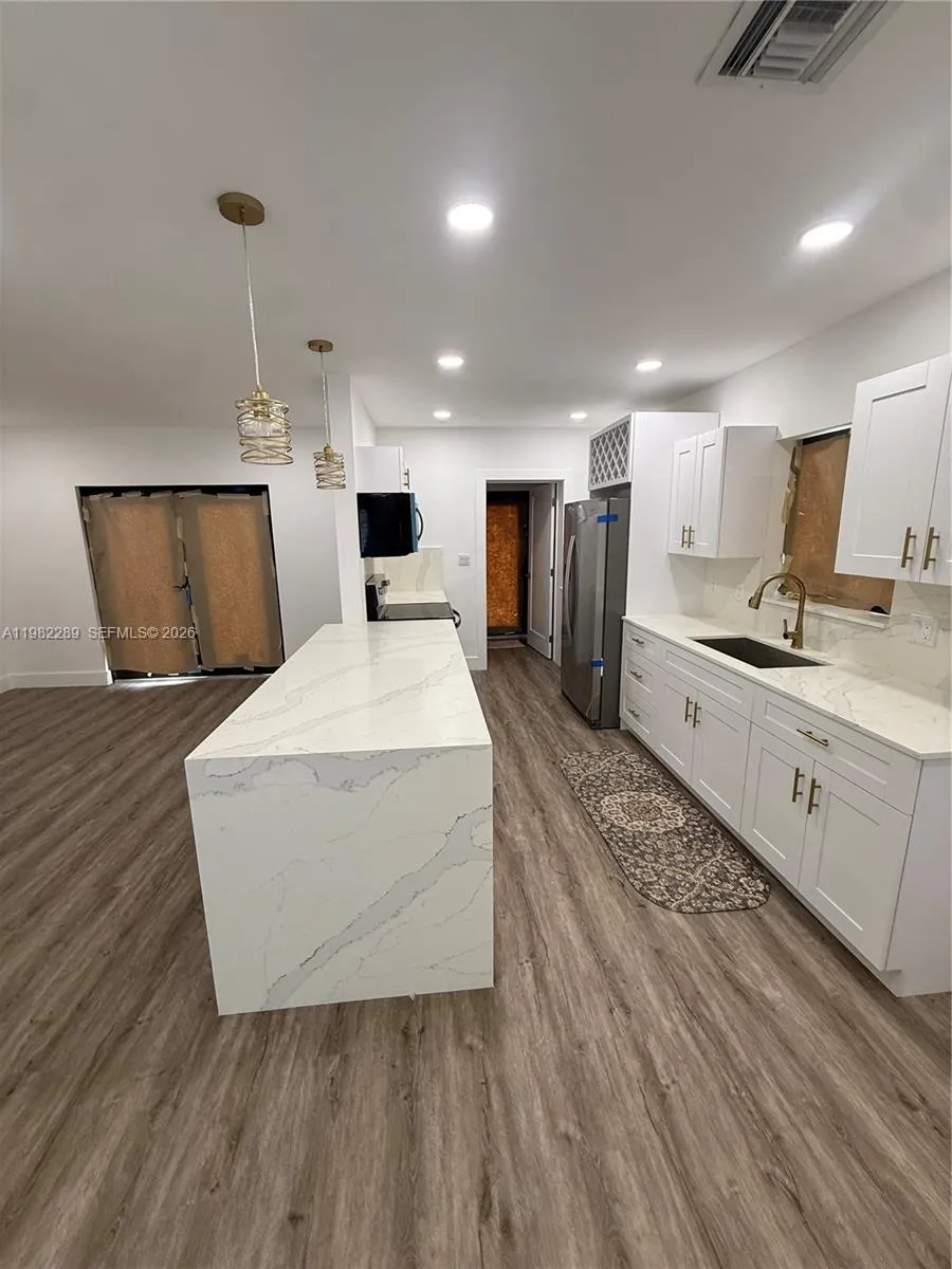 1014 W 66th St, Hialeah, Florida 33012, Hialeah, Florida 33012, 3 Bedrooms Bedrooms, ,2 BathroomsBathrooms,Residential,For Sale,1014 W 66th St, Hialeah, Florida 33012,A11982289