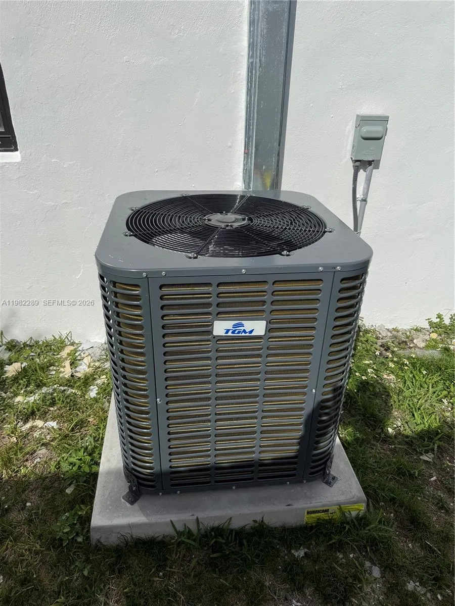 1014 W 66th St, Hialeah, Florida 33012, Hialeah, Florida 33012, 3 Bedrooms Bedrooms, ,2 BathroomsBathrooms,Residential,For Sale,1014 W 66th St, Hialeah, Florida 33012,A11982289