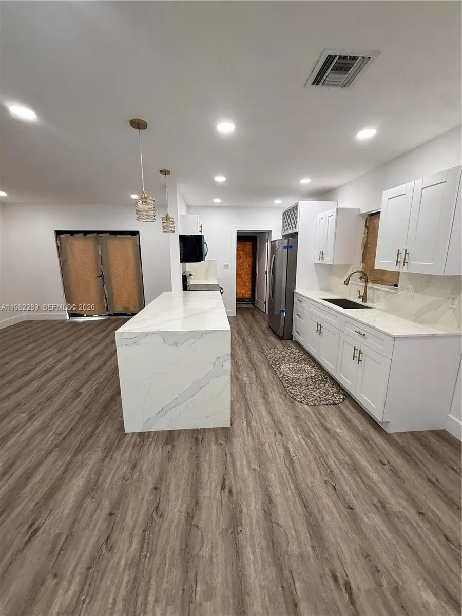 1014 W 66th St, Hialeah, Florida 33012, Hialeah, Florida 33012, 3 Bedrooms Bedrooms, ,2 BathroomsBathrooms,Residential,For Sale,1014 W 66th St, Hialeah, Florida 33012,A11982289