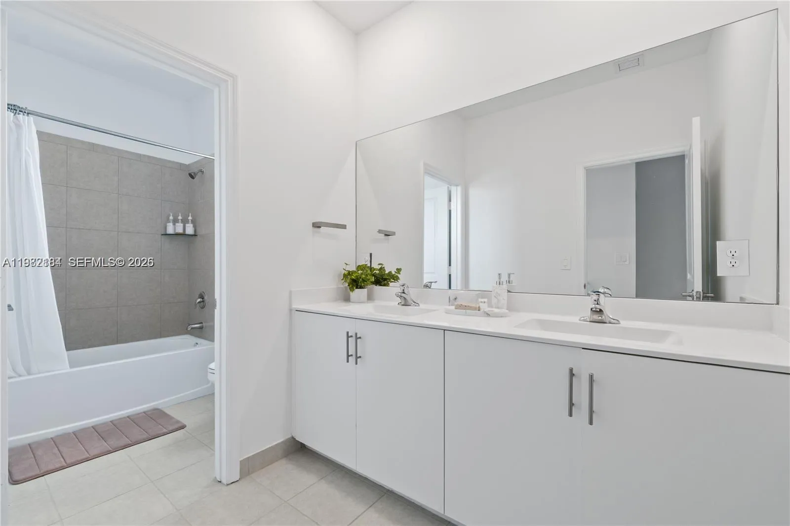 11932 Sw 241st Ter 11932, Homestead, Florida 33032, Homestead, Florida 33032, 5 Bedrooms Bedrooms, ,3 BathroomsBathrooms,Residential Lease,For Rent,11932 Sw 241st Ter 11932, Homestead, Florida 33032,A11982184