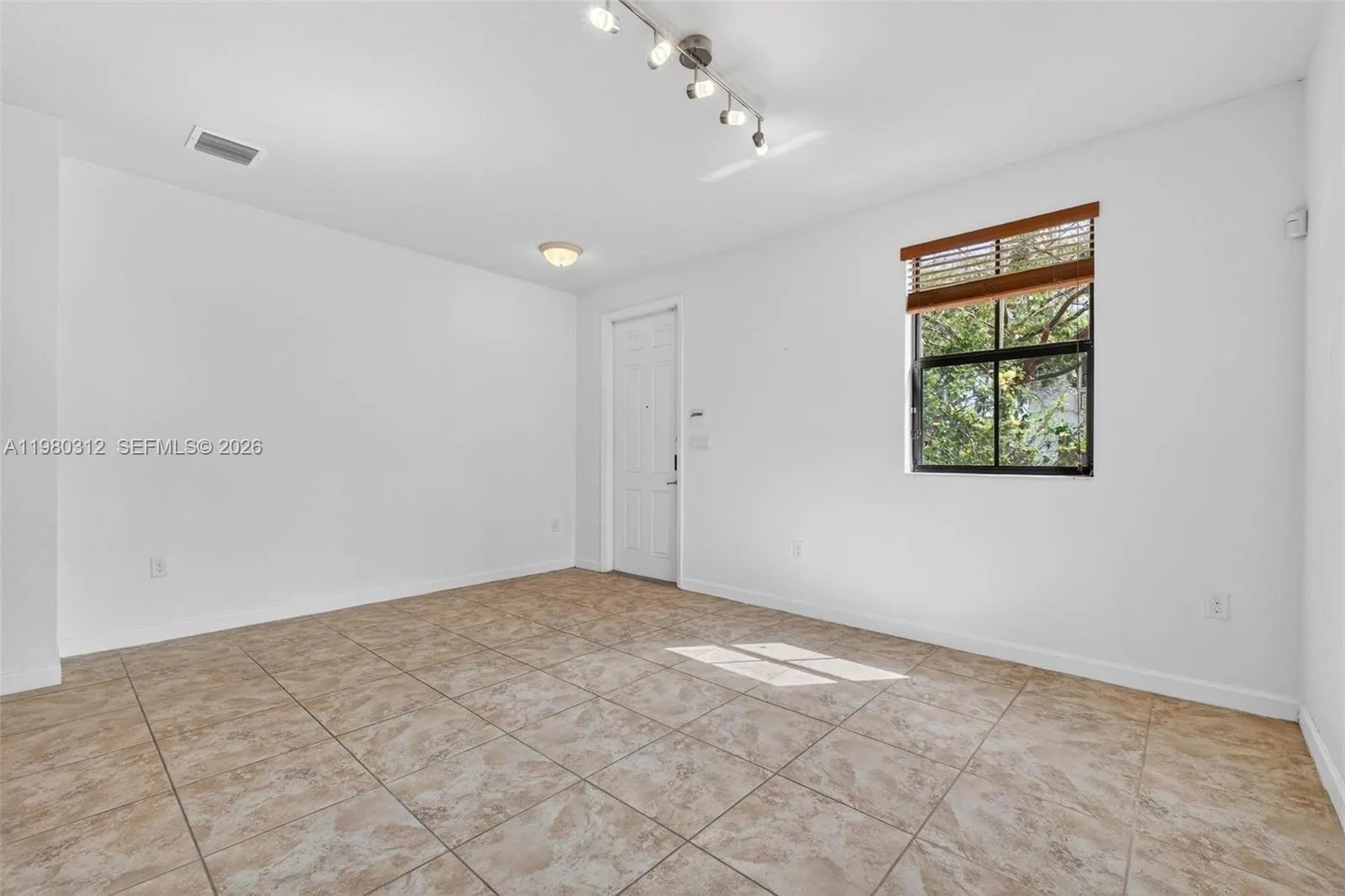 11561 Sw 232nd Ln 11561, Homestead, Florida 33032, Homestead, Florida 33032, 4 Bedrooms Bedrooms, ,2 BathroomsBathrooms,Residential Lease,For Rent,11561 Sw 232nd Ln 11561, Homestead, Florida 33032,A11980312