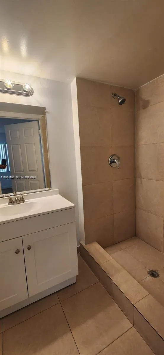 880 Ne 207th Ter 104-10, Miami, Florida 33179, Miami, Florida 33179, 2 Bedrooms Bedrooms, ,2 BathroomsBathrooms,Residential Lease,For Rent,880 Ne 207th Ter 104-10, Miami, Florida 33179,A11981161