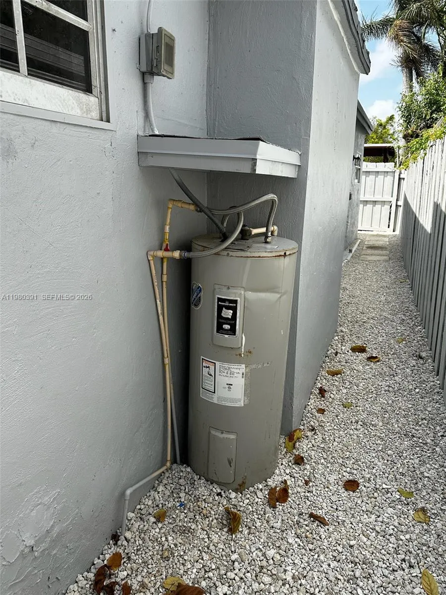 2223 Nw 32nd St, Miami, Florida 33142, Miami, Florida 33142, ,Residential Income,For Sale,2223 Nw 32nd St, Miami, Florida 33142,A11980391