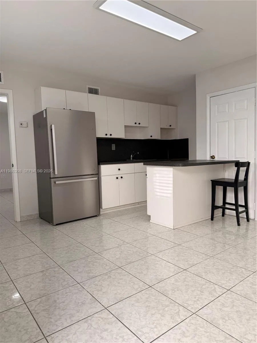 3666 Sw 24th Ter R, Miami, Florida 33145, Miami, Florida 33145, 1 Bedroom Bedrooms, ,1 BathroomBathrooms,Residential Lease,For Rent,3666 Sw 24th Ter R, Miami, Florida 33145,A11980308