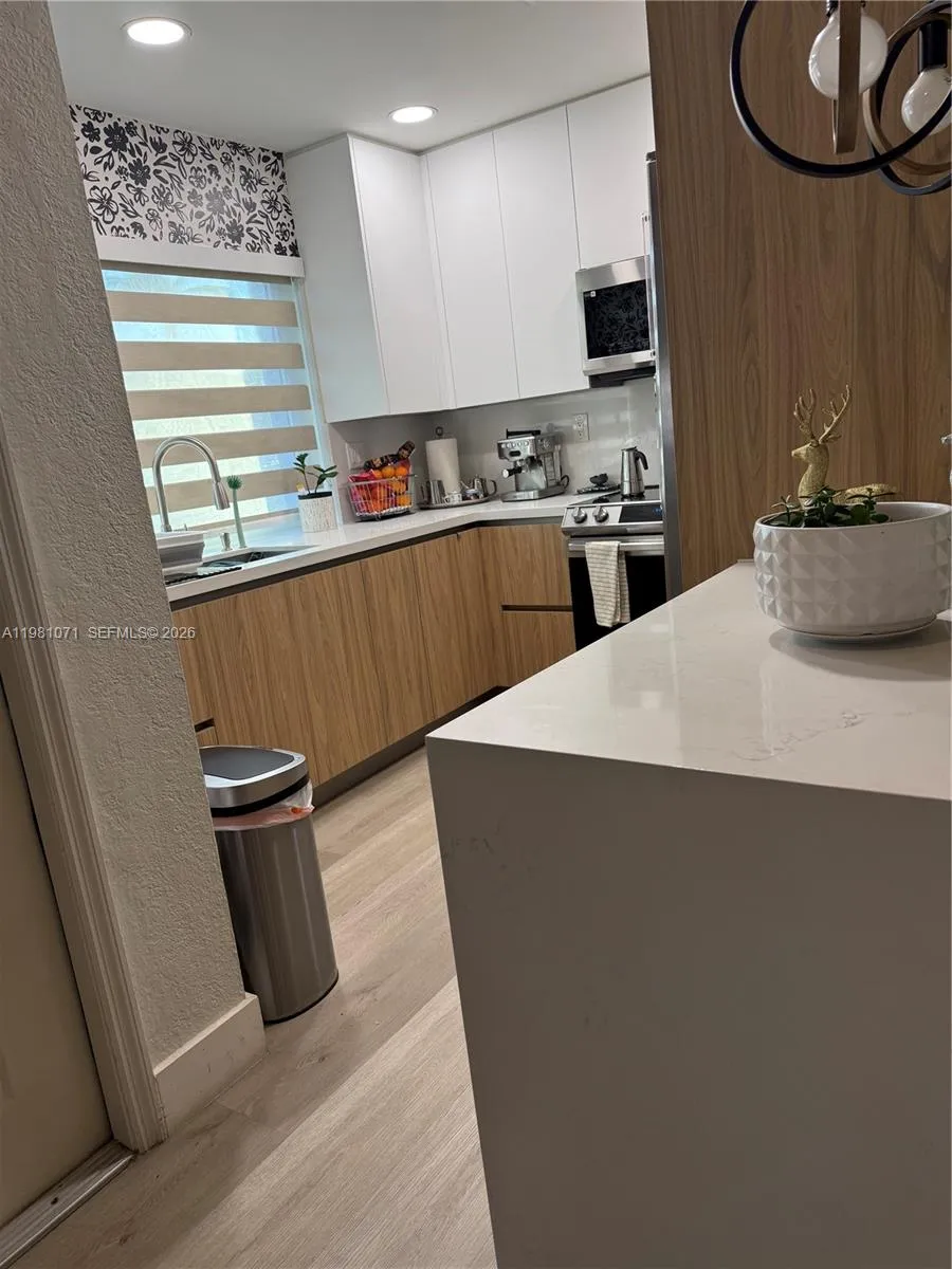 5121 Nw 114th Ct, Doral, Florida 33178, Doral, Florida 33178, 2 Bedrooms Bedrooms, ,2 BathroomsBathrooms,Residential,For Sale,5121 Nw 114th Ct, Doral, Florida 33178,A11981071