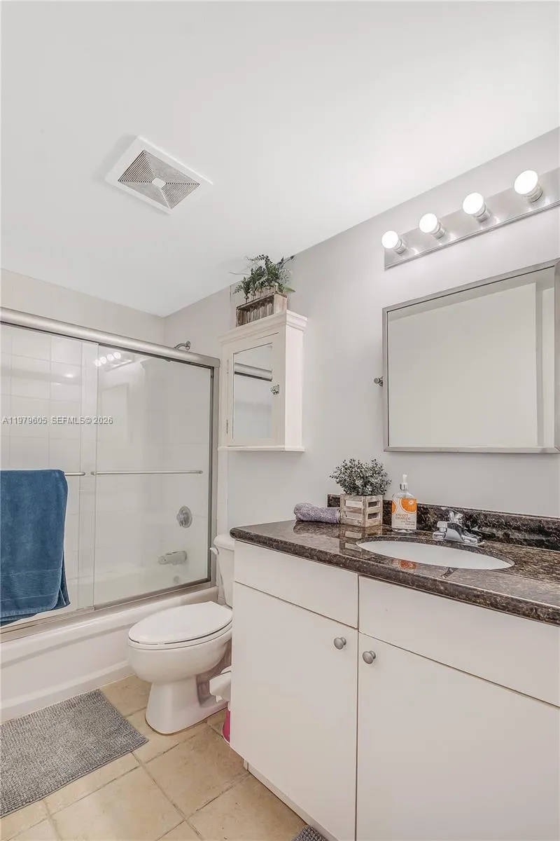 1250 S Miami Ave 2802, Miami, Florida 33130, Miami, Florida 33130, 2 Bedrooms Bedrooms, ,2 BathroomsBathrooms,Residential,For Sale,1250 S Miami Ave 2802, Miami, Florida 33130,A11979605