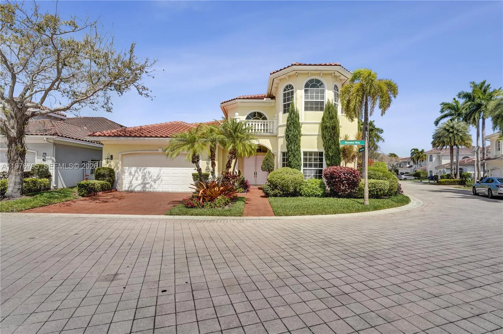 901 Manatee Way, Hollywood, Florida 33019, Hollywood, Florida 33019, 4 Bedrooms Bedrooms, ,4 BathroomsBathrooms,Residential,For Sale,901 Manatee Way, Hollywood, Florida 33019,A11976795