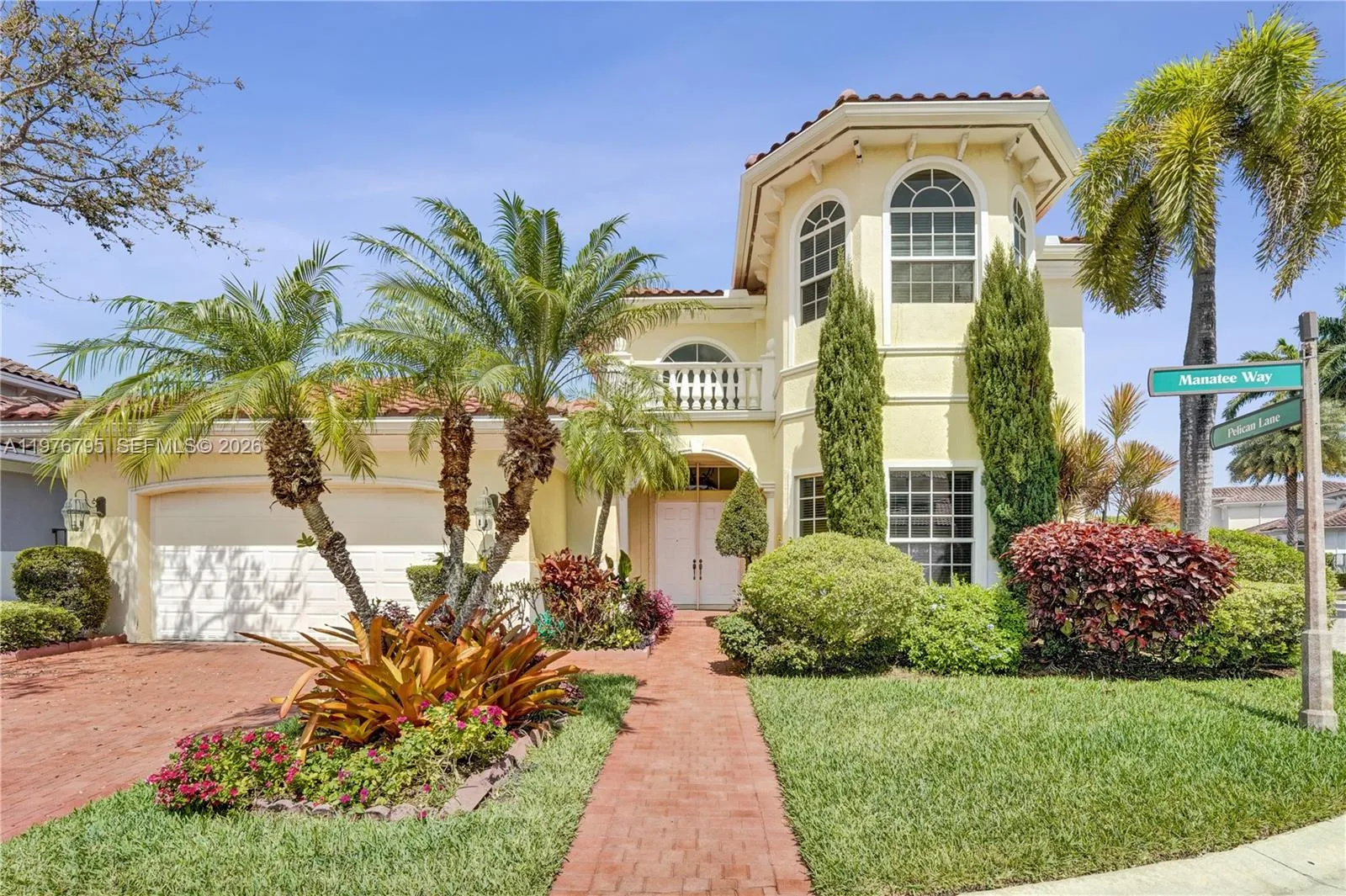 901 Manatee Way, Hollywood, Florida 33019, Hollywood, Florida 33019, 4 Bedrooms Bedrooms, ,4 BathroomsBathrooms,Residential,For Sale,901 Manatee Way, Hollywood, Florida 33019,A11976795