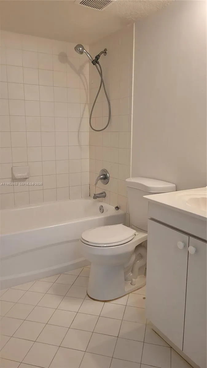 2921 Se 13th Ave 106-48, Homestead, Florida 33035, Homestead, Florida 33035, 3 Bedrooms Bedrooms, ,2 BathroomsBathrooms,Residential Lease,For Rent,2921 Se 13th Ave 106-48, Homestead, Florida 33035,A11982002