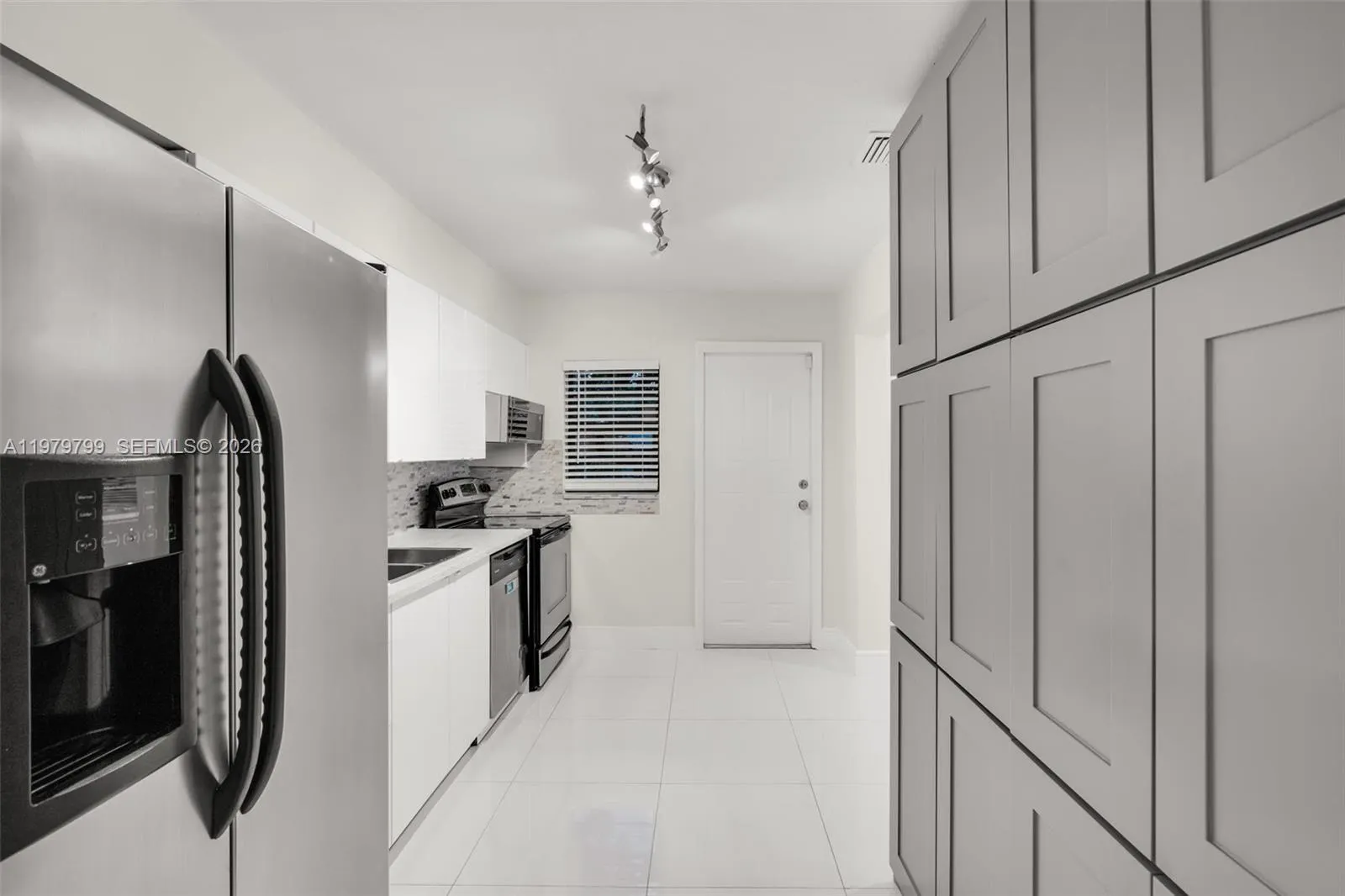 5655 Ne 5th Ter 0, Oakland Park, Florida 33334, Oakland Park, Florida 33334, 3 Bedrooms Bedrooms, ,2 BathroomsBathrooms,Residential Lease,For Rent,5655 Ne 5th Ter 0, Oakland Park, Florida 33334,A11979799