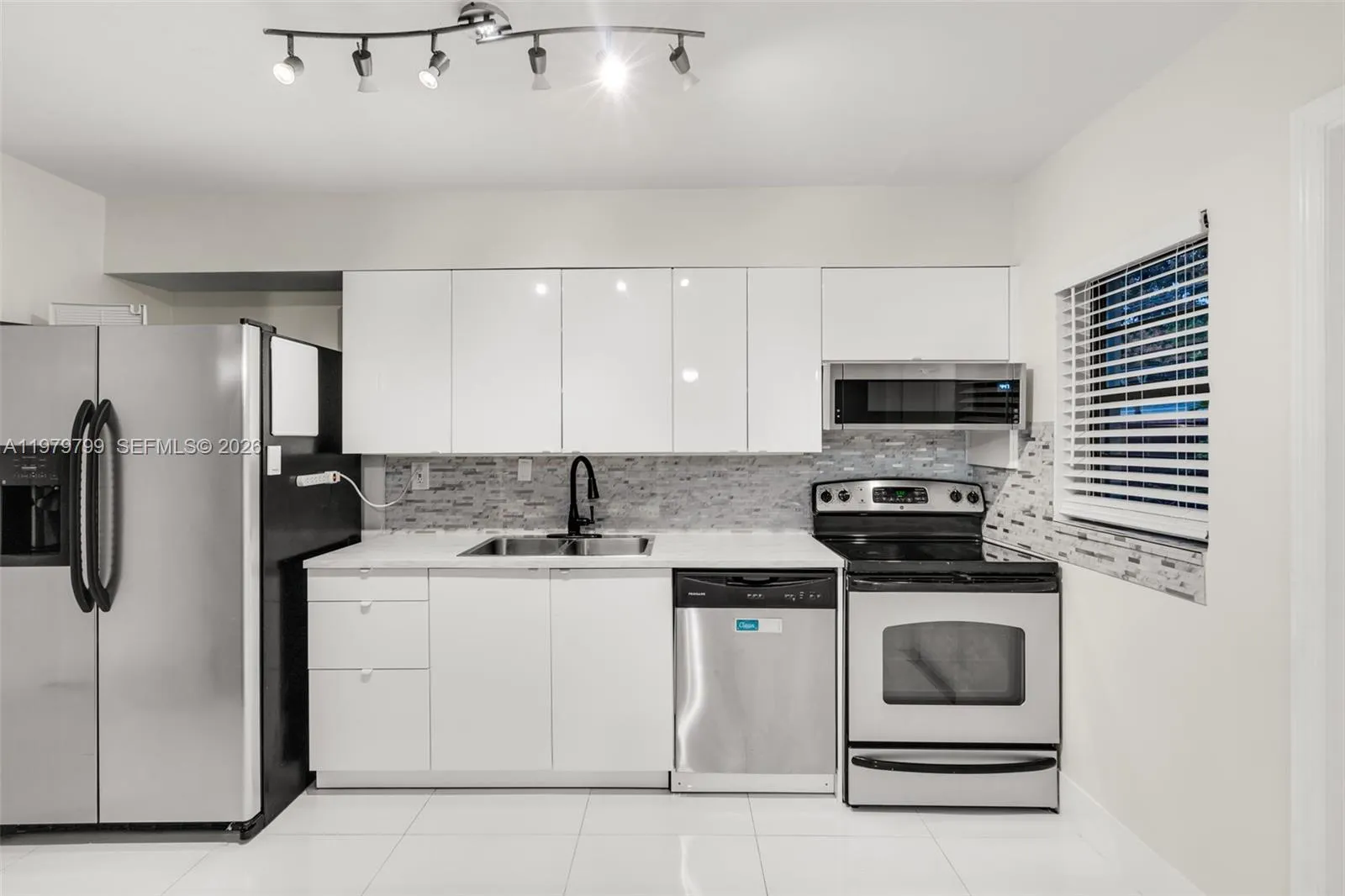 5655 Ne 5th Ter 0, Oakland Park, Florida 33334, Oakland Park, Florida 33334, 3 Bedrooms Bedrooms, ,2 BathroomsBathrooms,Residential Lease,For Rent,5655 Ne 5th Ter 0, Oakland Park, Florida 33334,A11979799