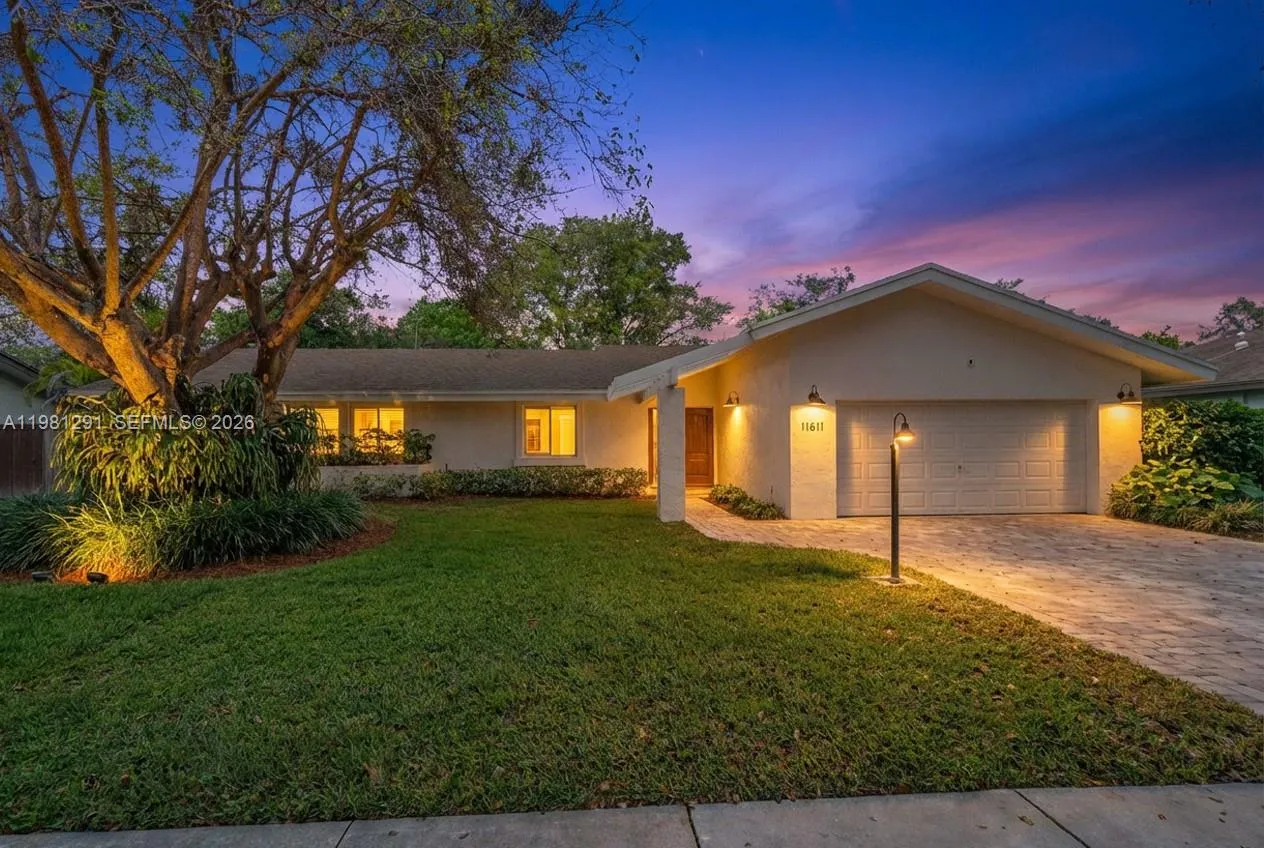 11611 Sw 106th Ter, Miami, Florida 33176, Miami, Florida 33176, 3 Bedrooms Bedrooms, 7 Rooms Rooms,2 BathroomsBathrooms,Residential,For Sale,11611 Sw 106th Ter, Miami, Florida 33176,A11981291