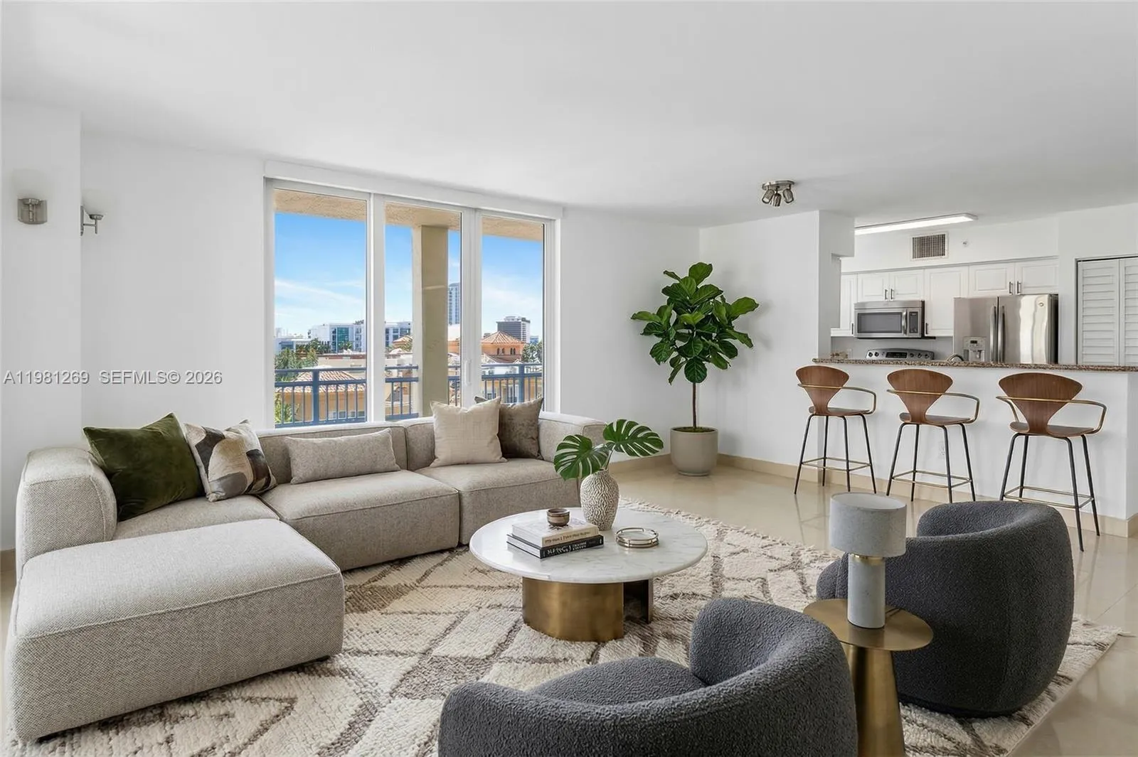 90 Alton Rd 711, Miami Beach, Florida 33139, Miami Beach, Florida 33139, 2 Bedrooms Bedrooms, ,2 BathroomsBathrooms,Residential Lease,For Rent,90 Alton Rd 711, Miami Beach, Florida 33139,A11981269