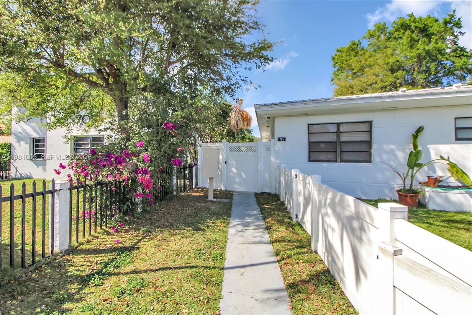 715 Ne 92nd St, Miami Shores, Florida 33138, Miami Shores, Florida 33138, ,Residential Income,For Sale,715 Ne 92nd St, Miami Shores, Florida 33138,A11981005