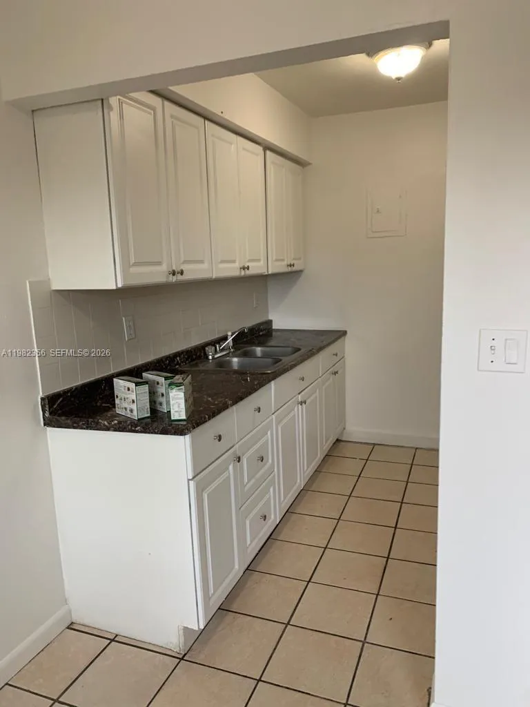 4121 Nw 30th Ter 1, Lauderdale Lakes, Florida 3330, Lauderdale Lakes, Florida 33309, 1 Bedroom Bedrooms, ,1 BathroomBathrooms,Residential Lease,For Rent,4121 Nw 30th Ter 1, Lauderdale Lakes, Florida 3330,A11982356