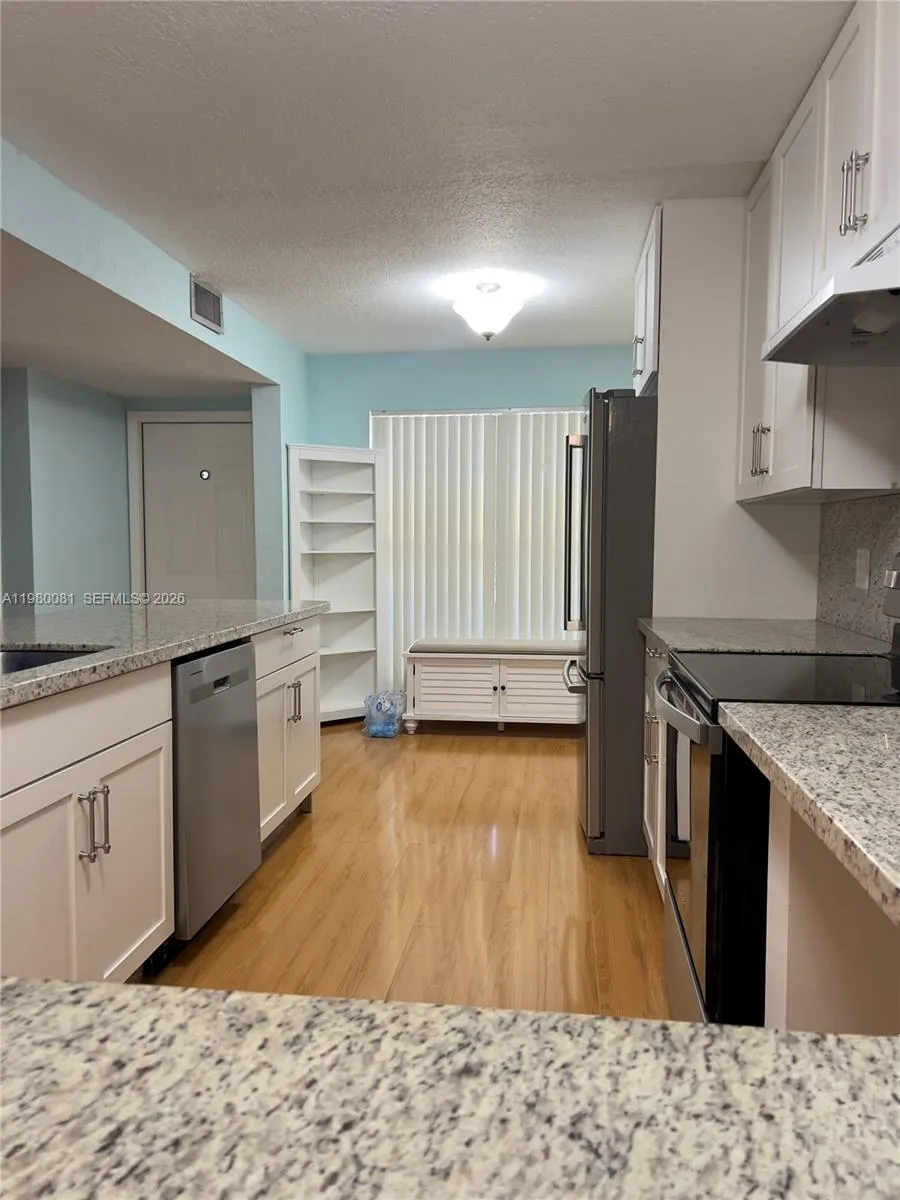 3302 Farragut St 5f, Hollywood, Florida 33021, Hollywood, Florida 33021, 4 Bedrooms Bedrooms, ,2 BathroomsBathrooms,Residential,For Sale,3302 Farragut St 5f, Hollywood, Florida 33021,A11980081