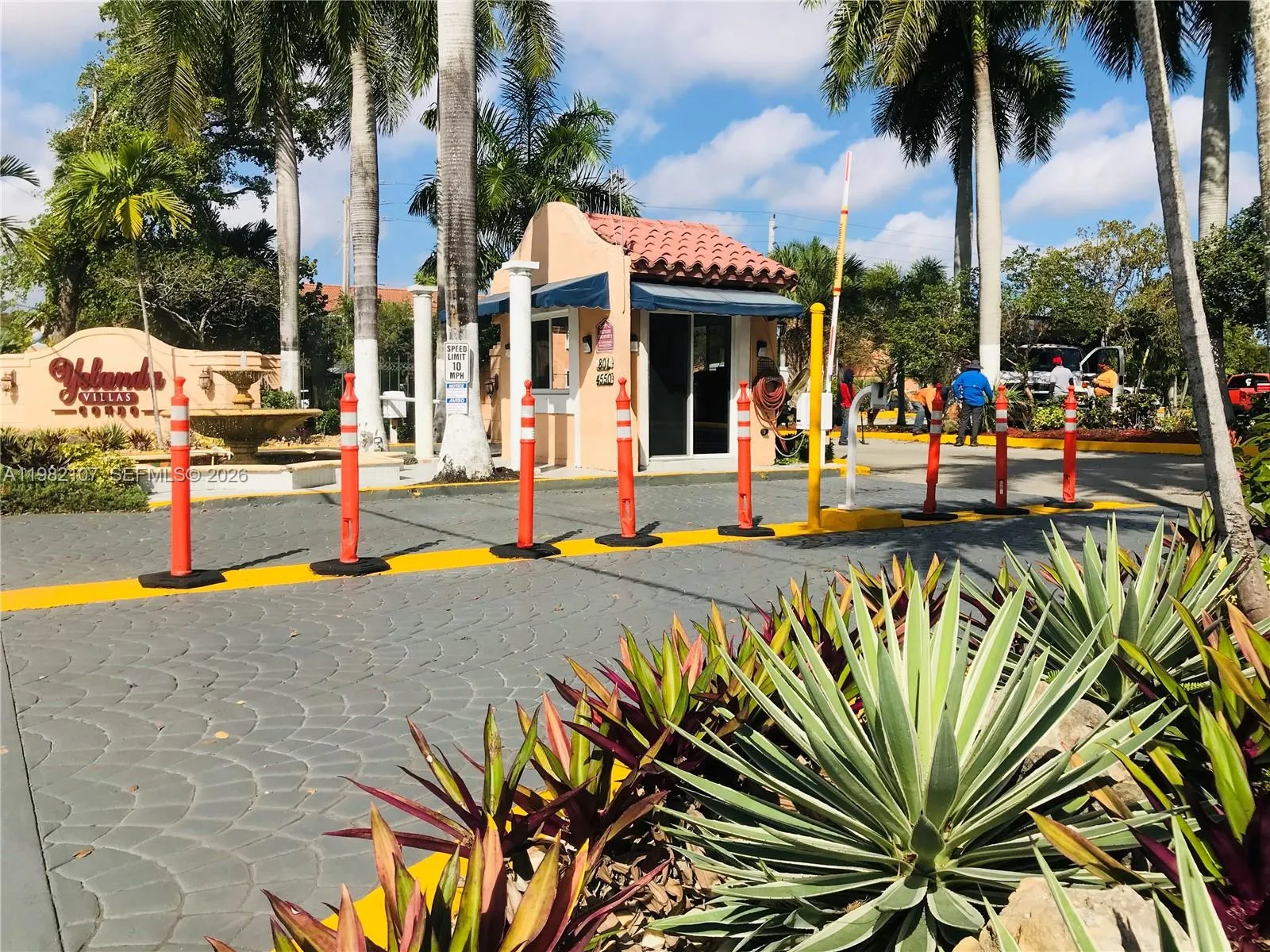 4550 Nw 9th St 815e, Miami, Florida 33126, Miami, Florida 33126, 1 Bedroom Bedrooms, ,1 BathroomBathrooms,Residential Lease,For Rent,4550 Nw 9th St 815e, Miami, Florida 33126,A11982107