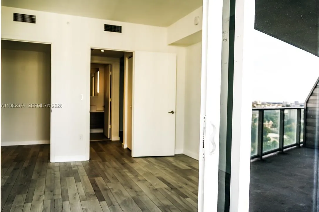 1010 Sw 2nd Ave 1007, Miami, Florida 33130, Miami, Florida 33130, 1 Bedroom Bedrooms, ,1 BathroomBathrooms,Residential Lease,For Rent,1010 Sw 2nd Ave 1007, Miami, Florida 33130,A11982374