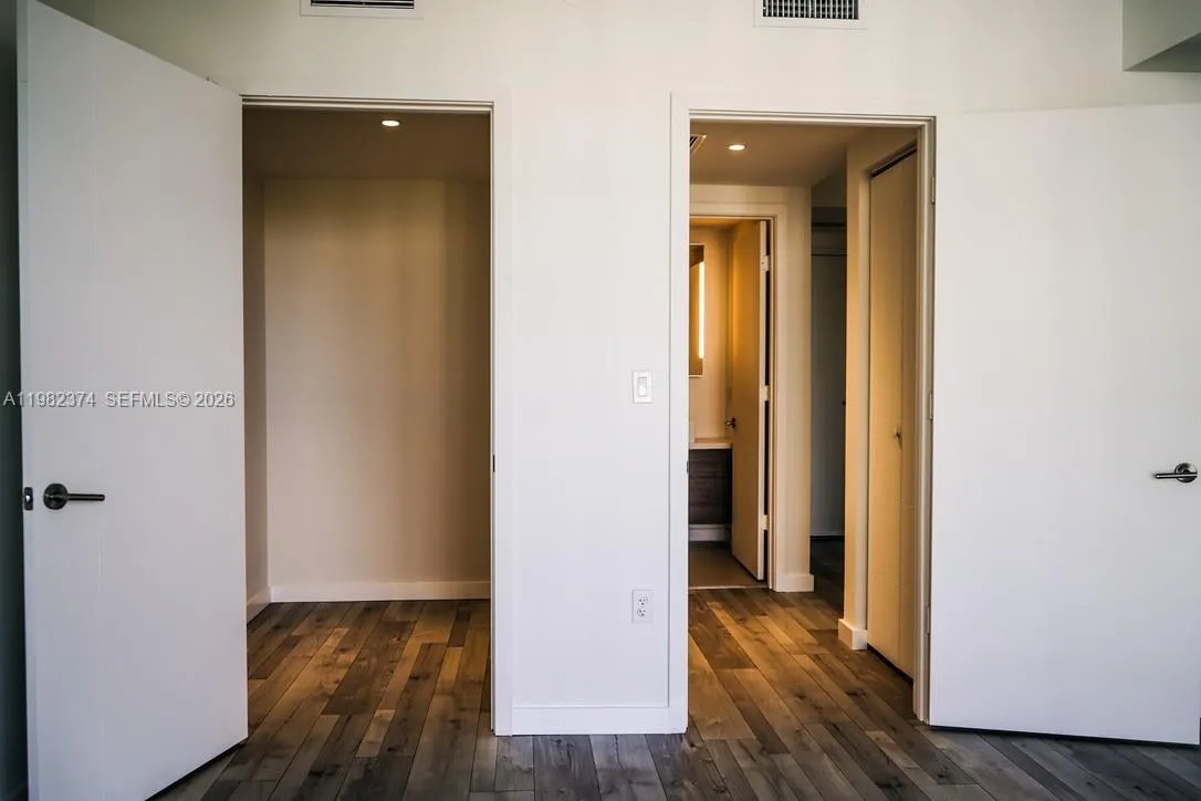 1010 Sw 2nd Ave 1007, Miami, Florida 33130, Miami, Florida 33130, 1 Bedroom Bedrooms, ,1 BathroomBathrooms,Residential Lease,For Rent,1010 Sw 2nd Ave 1007, Miami, Florida 33130,A11982374