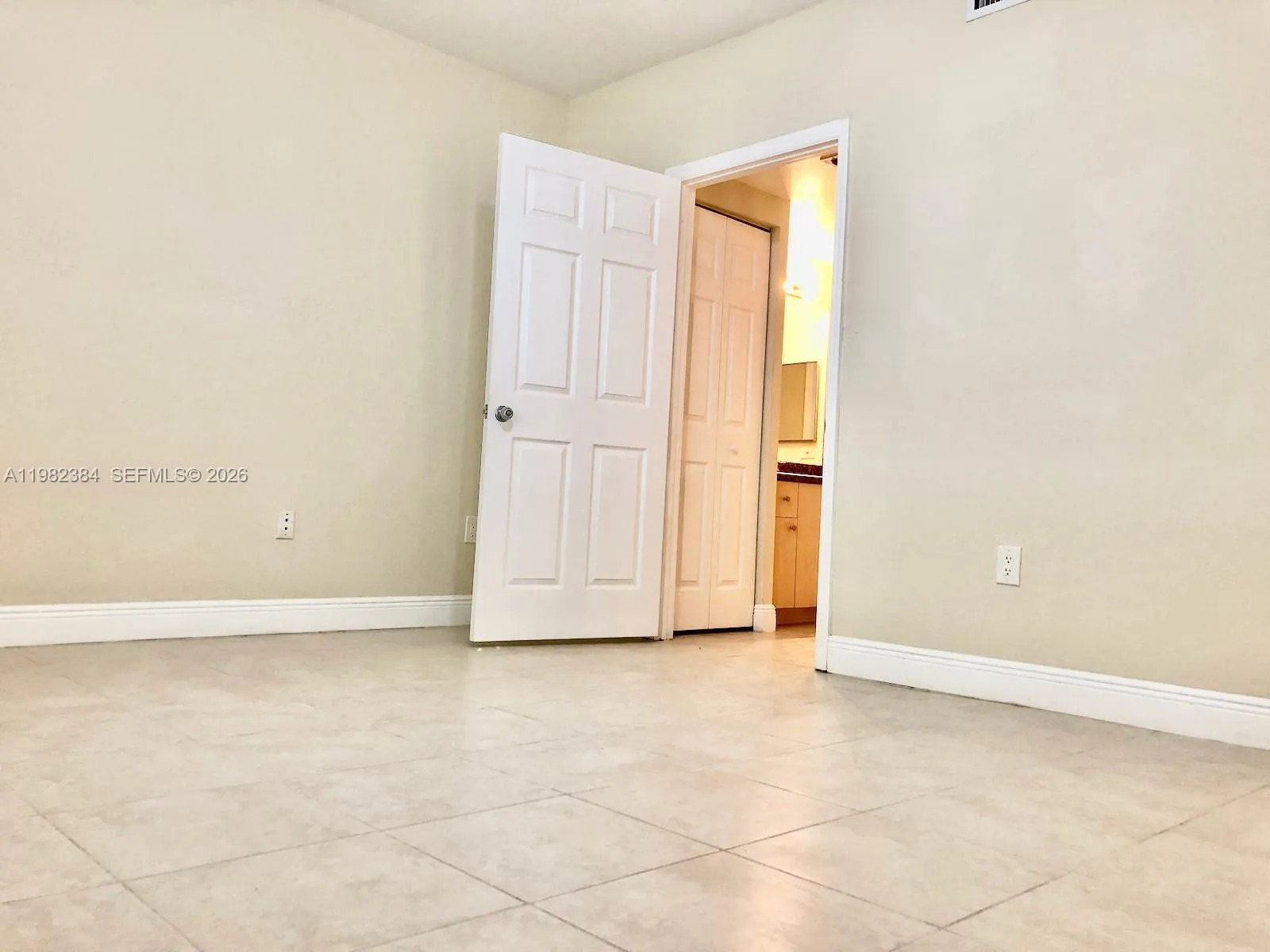 2557 Centergate Dr 103, Miramar, Florida 33025, Miramar, Florida 33025, 1 Bedroom Bedrooms, ,1 BathroomBathrooms,Residential Lease,For Rent,2557 Centergate Dr 103, Miramar, Florida 33025,A11982384