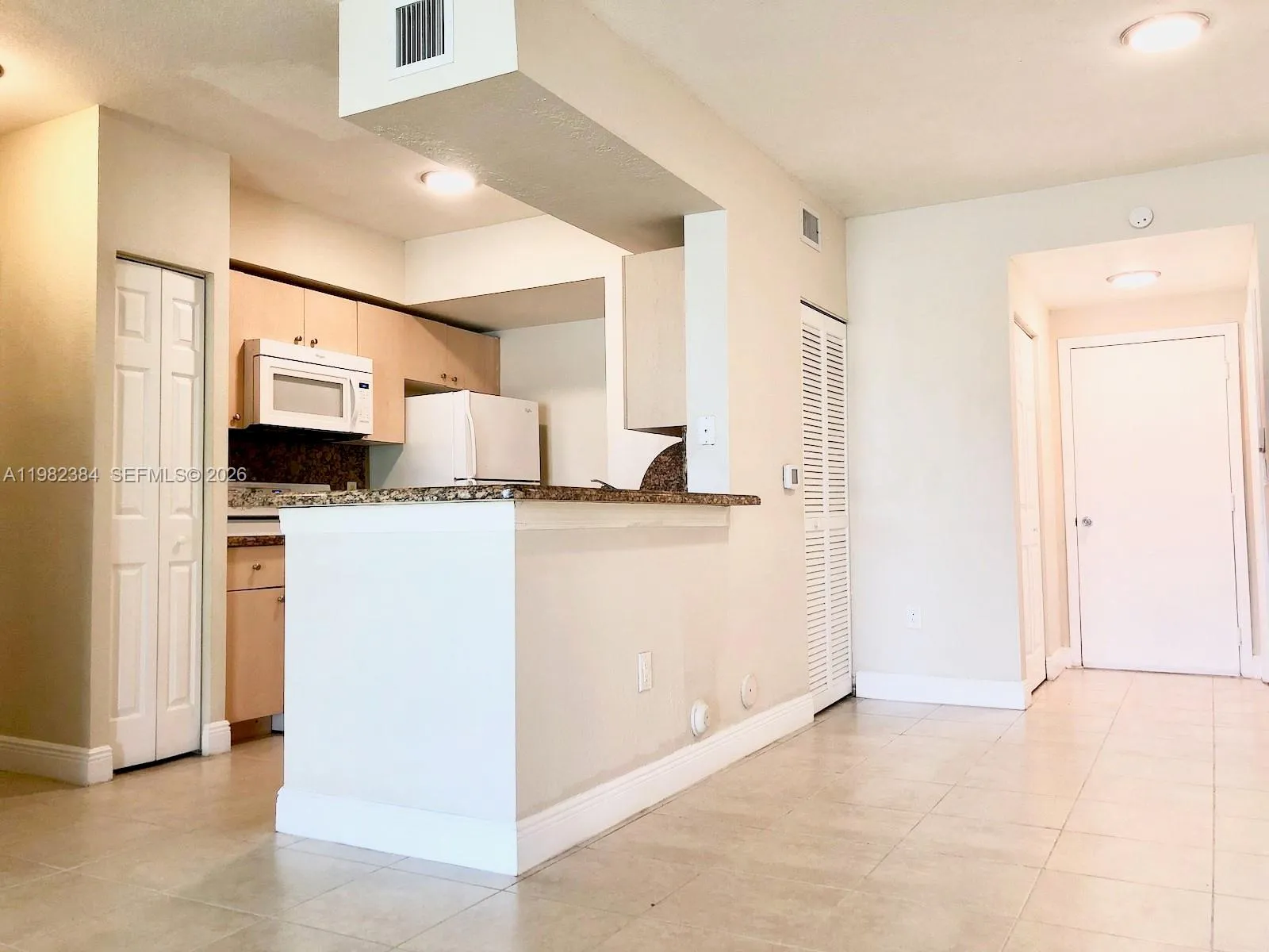 2557 Centergate Dr 103, Miramar, Florida 33025, Miramar, Florida 33025, 1 Bedroom Bedrooms, ,1 BathroomBathrooms,Residential Lease,For Rent,2557 Centergate Dr 103, Miramar, Florida 33025,A11982384