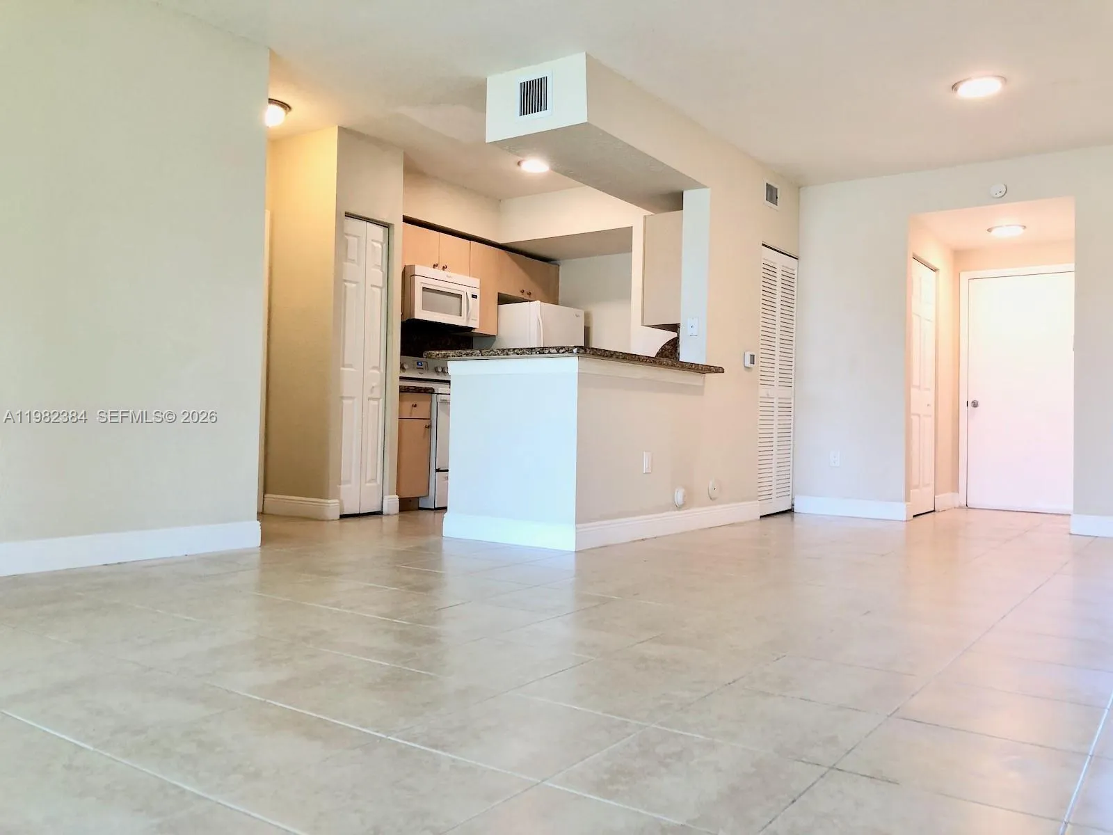 2557 Centergate Dr 103, Miramar, Florida 33025, Miramar, Florida 33025, 1 Bedroom Bedrooms, ,1 BathroomBathrooms,Residential Lease,For Rent,2557 Centergate Dr 103, Miramar, Florida 33025,A11982384