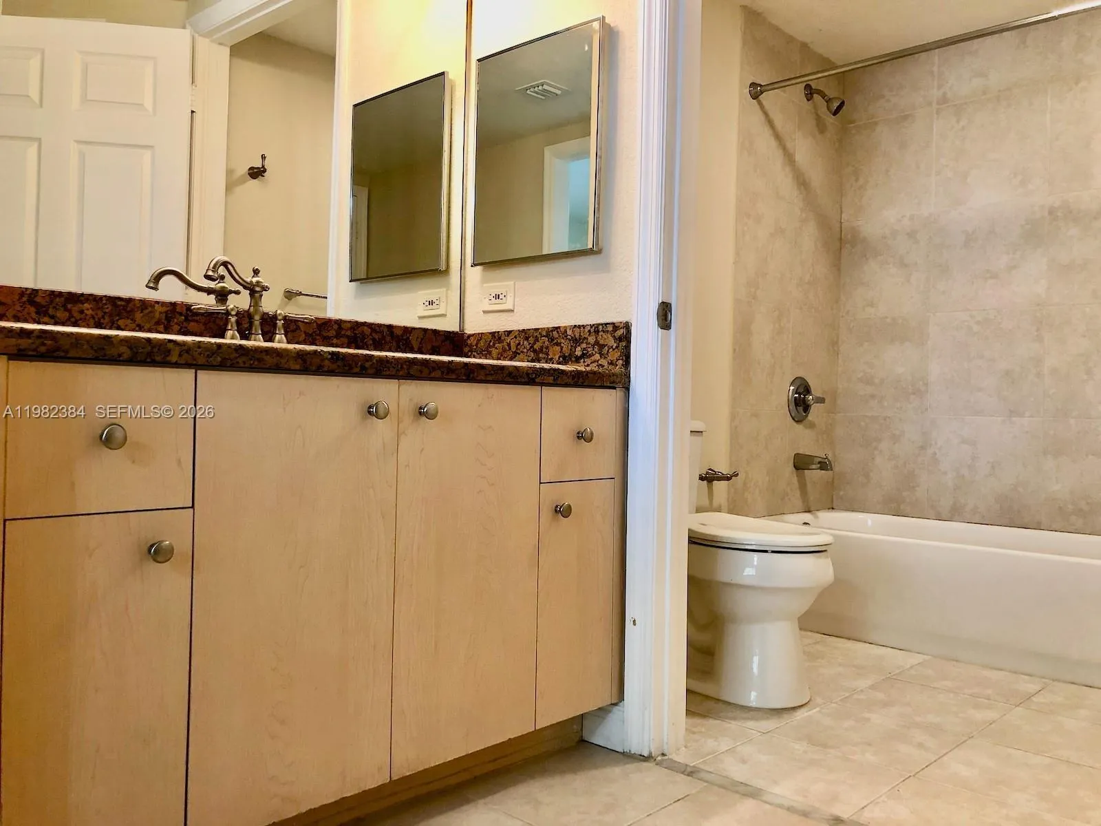 2557 Centergate Dr 103, Miramar, Florida 33025, Miramar, Florida 33025, 1 Bedroom Bedrooms, ,1 BathroomBathrooms,Residential Lease,For Rent,2557 Centergate Dr 103, Miramar, Florida 33025,A11982384