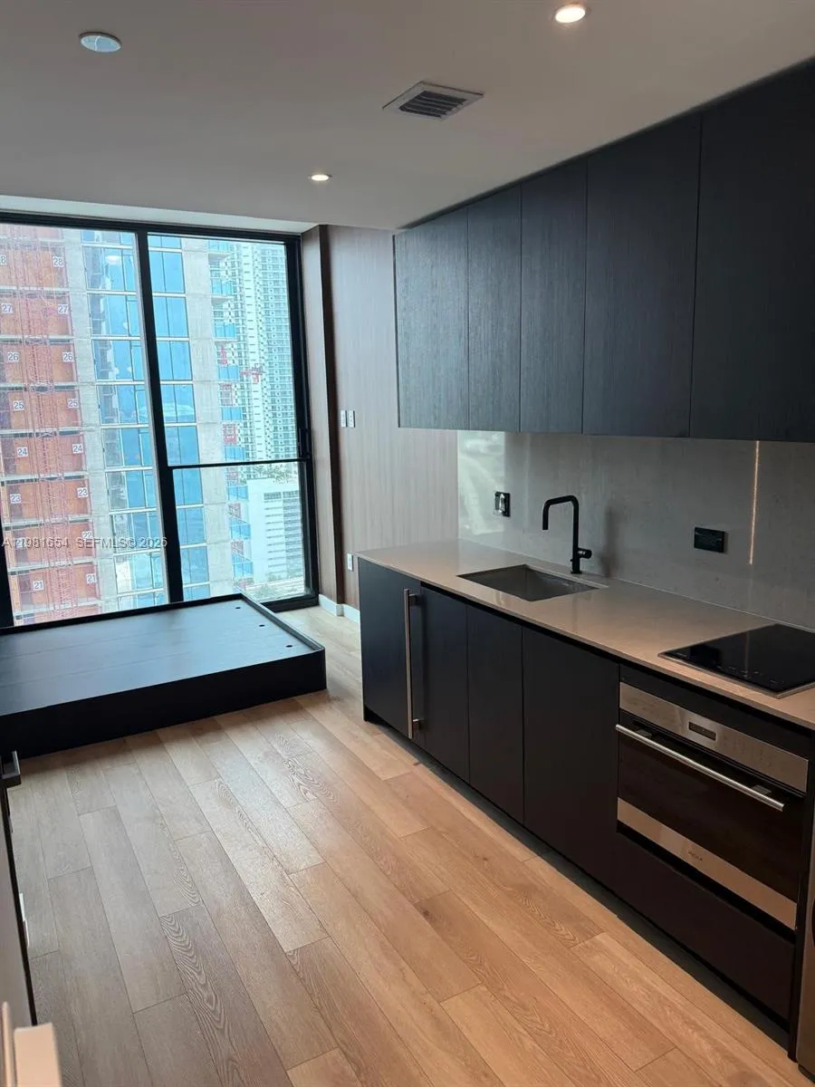 20 Ne 11th St 2606b, Miami, Florida 33132, Miami, Florida 33132, 1 Room Rooms,1 BathroomBathrooms,Residential,For Sale,20 Ne 11th St 2606b, Miami, Florida 33132,A11981654