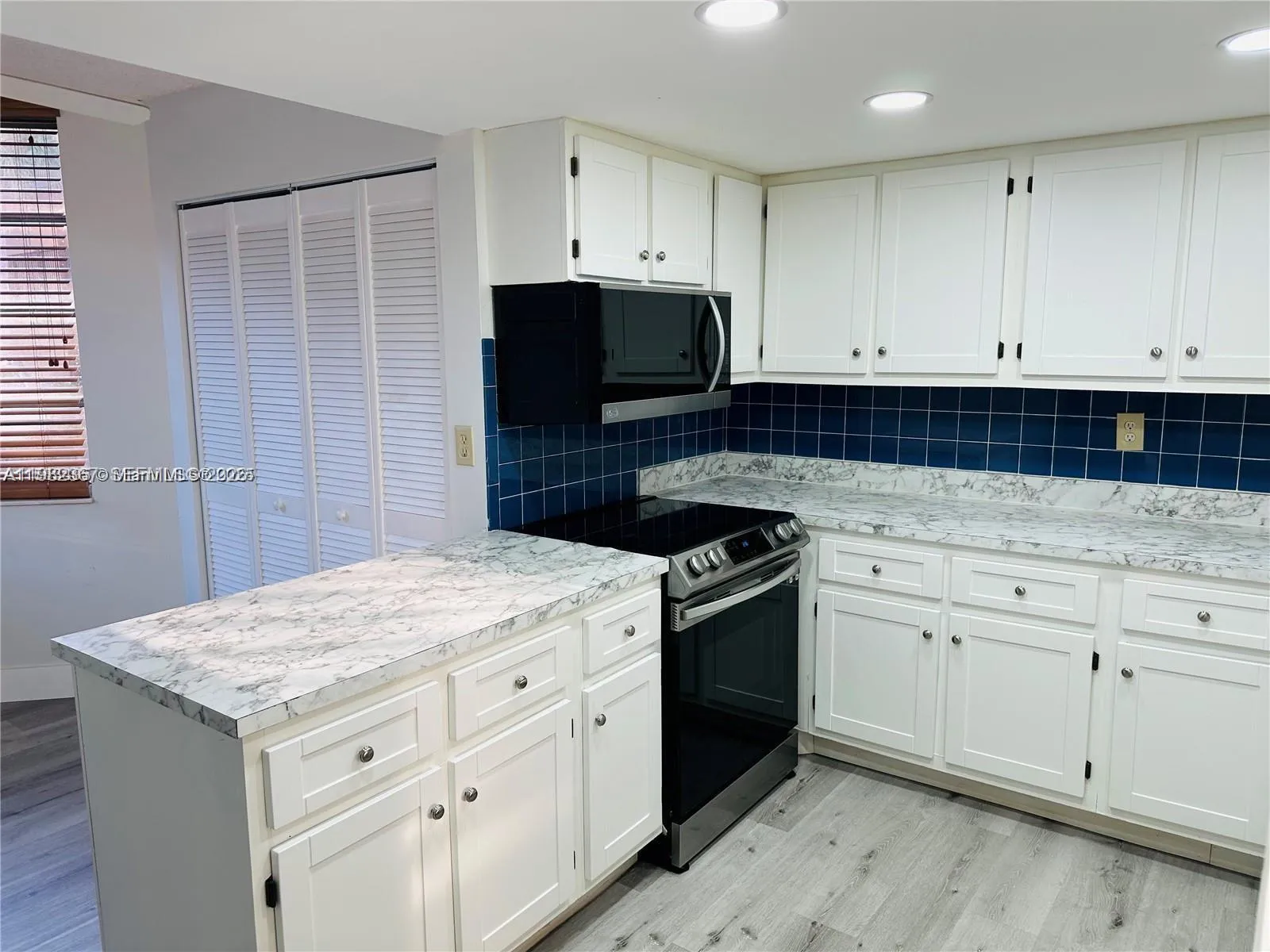9501 Seagrape Dr 101, Davie, Florida 33324, Davie, Florida 33324, 3 Bedrooms Bedrooms, ,2 BathroomsBathrooms,Residential,For Sale,9501 Seagrape Dr 101, Davie, Florida 33324,A11982367