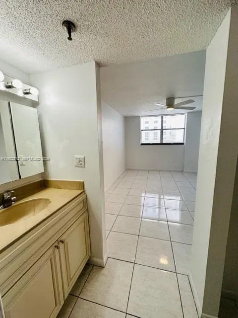 1621 Collins Ave 706, Miami Beach, Florida 33139, Miami Beach, Florida 33139, 2 Bedrooms Bedrooms, ,2 BathroomsBathrooms,Residential Lease,For Rent,1621 Collins Ave 706, Miami Beach, Florida 33139,A11982312