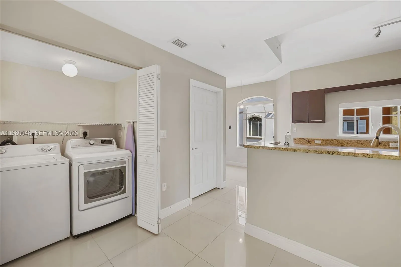 2729 Ne 184th Ln 2729, Aventura, Florida 33160, Aventura, Florida 33160, 2 Bedrooms Bedrooms, ,2 BathroomsBathrooms,Residential Lease,For Rent,2729 Ne 184th Ln 2729, Aventura, Florida 33160,A11980048