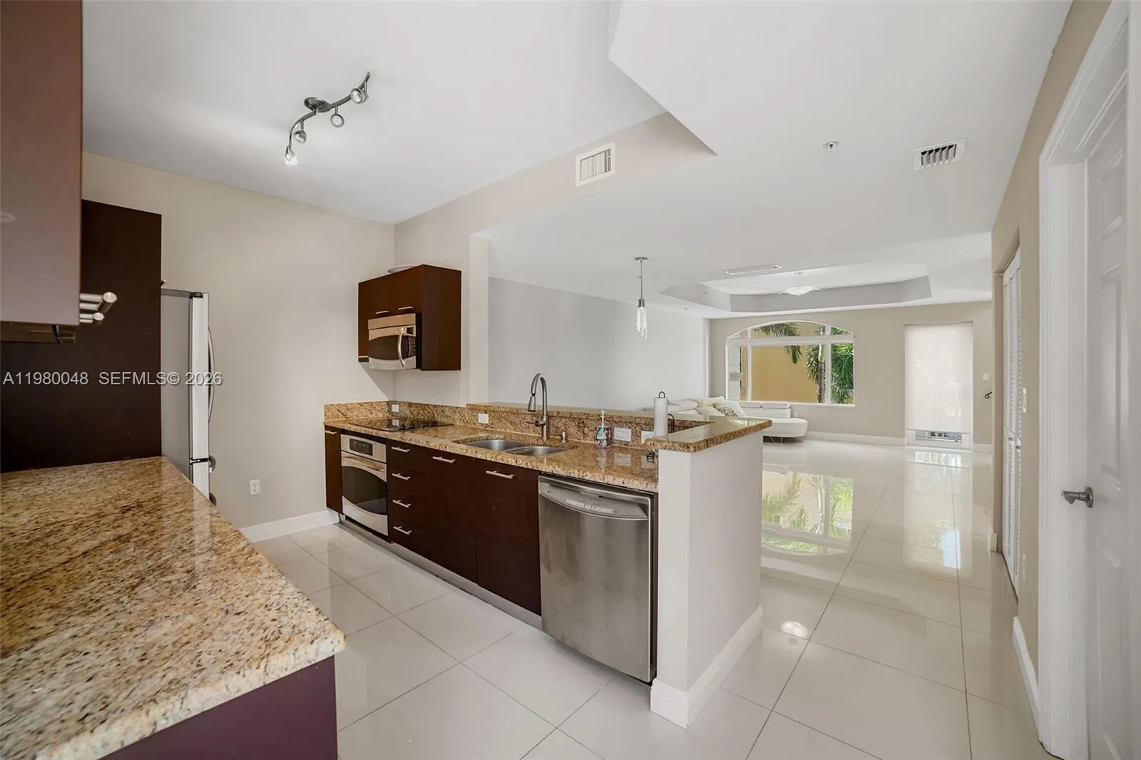 2729 Ne 184th Ln 2729, Aventura, Florida 33160, Aventura, Florida 33160, 2 Bedrooms Bedrooms, ,2 BathroomsBathrooms,Residential Lease,For Rent,2729 Ne 184th Ln 2729, Aventura, Florida 33160,A11980048
