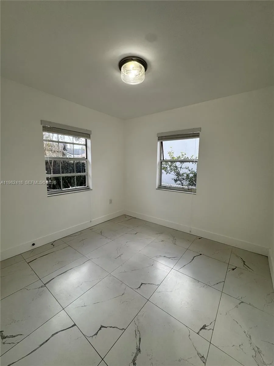 2142 Nw 1st St 2142, Miami, Florida 33125, Miami, Florida 33125, 1 Bedroom Bedrooms, ,1 BathroomBathrooms,Residential Lease,For Rent,2142 Nw 1st St 2142, Miami, Florida 33125,A11982418