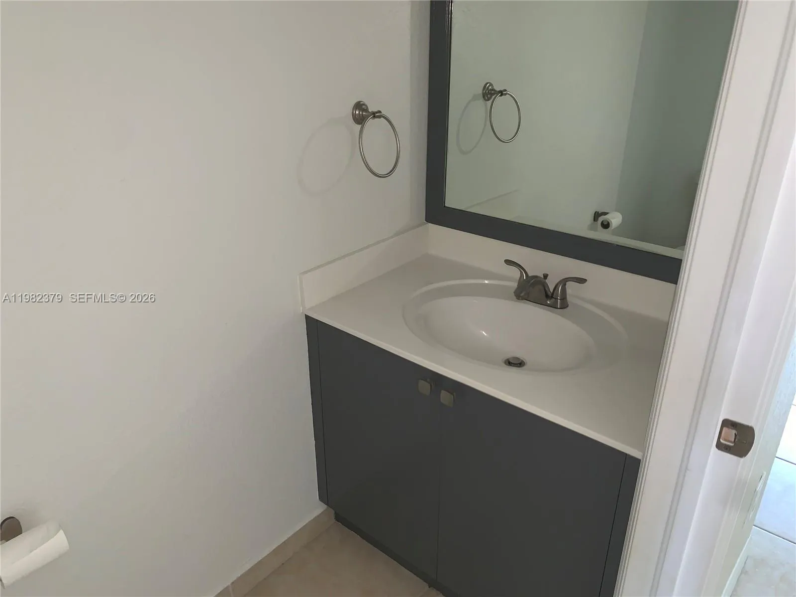 3001 Se 17th Ave 3001, Homestead, Florida 33035, Homestead, Florida 33035, 2 Bedrooms Bedrooms, ,2 BathroomsBathrooms,Residential Lease,For Rent,3001 Se 17th Ave 3001, Homestead, Florida 33035,A11982379