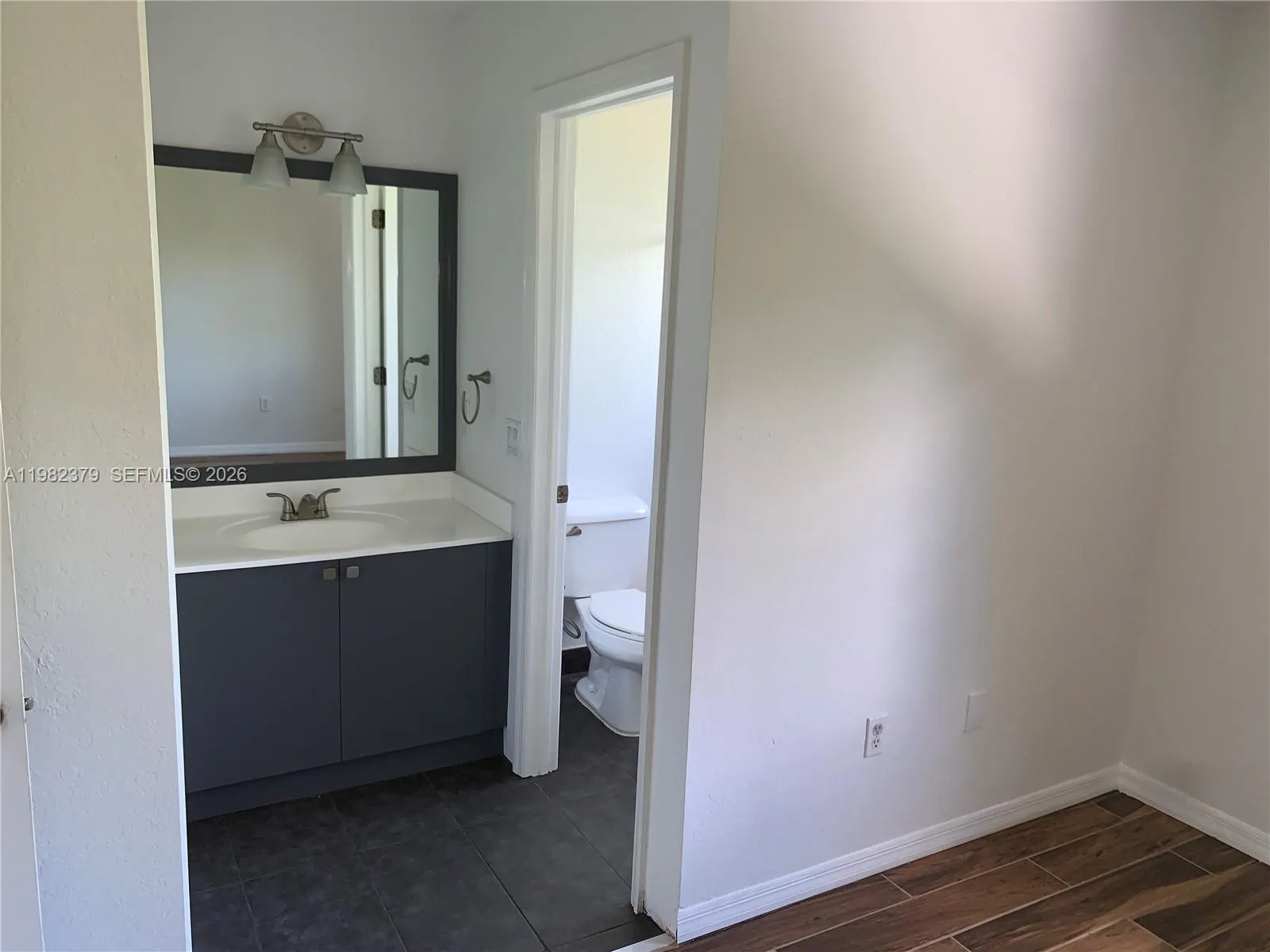 3001 Se 17th Ave 3001, Homestead, Florida 33035, Homestead, Florida 33035, 2 Bedrooms Bedrooms, ,2 BathroomsBathrooms,Residential Lease,For Rent,3001 Se 17th Ave 3001, Homestead, Florida 33035,A11982379