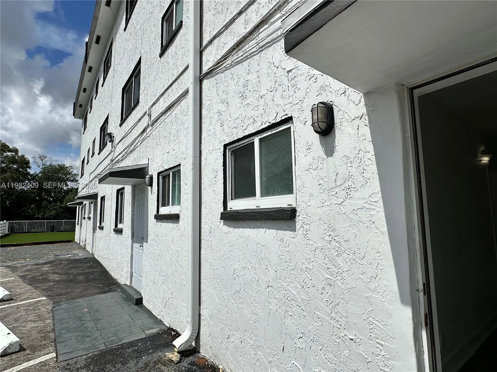 1400 Ne 56th St 109, Fort Lauderdale, Florida 3333, Fort Lauderdale, Florida 33334, 1 Bedroom Bedrooms, ,1 BathroomBathrooms,Residential Lease,For Rent,1400 Ne 56th St 109, Fort Lauderdale, Florida 3333,A11982409