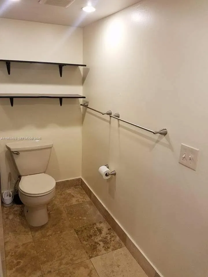 9682 Fontainebleau Blvd 202, Miami, Florida 33172, Miami, Florida 33172, 1 Bedroom Bedrooms, ,1 BathroomBathrooms,Residential,For Sale,9682 Fontainebleau Blvd 202, Miami, Florida 33172,A11982423