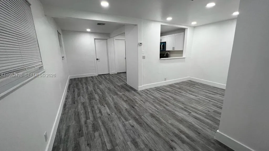 1033 Nw 3rd Ave 2, Fort Lauderdale, Florida 33311, Fort Lauderdale, Florida 33311, 2 Bedrooms Bedrooms, ,1 BathroomBathrooms,Residential Lease,For Rent,1033 Nw 3rd Ave 2, Fort Lauderdale, Florida 33311,A11982428