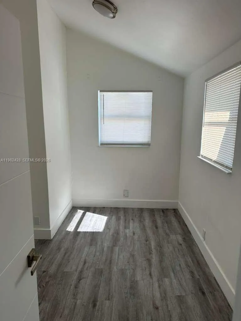 1033 Nw 3rd Ave 2, Fort Lauderdale, Florida 33311, Fort Lauderdale, Florida 33311, 2 Bedrooms Bedrooms, ,1 BathroomBathrooms,Residential Lease,For Rent,1033 Nw 3rd Ave 2, Fort Lauderdale, Florida 33311,A11982428