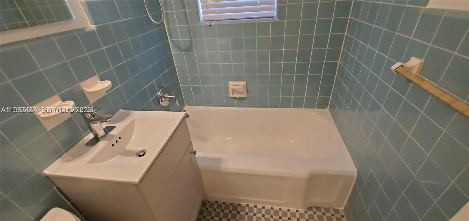 Miami Beach, Florida 33141, ,1 BathroomBathrooms,Residential Lease,For Rent,A11982427