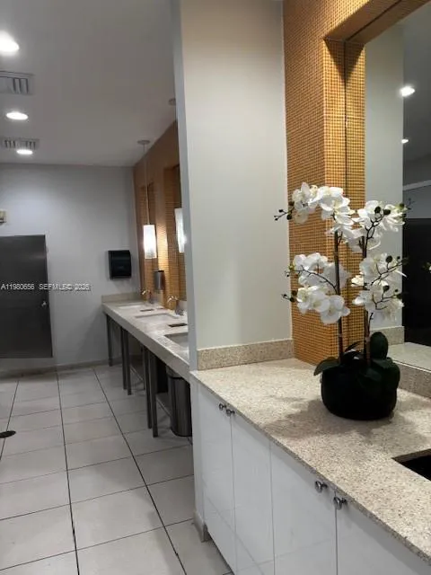 Aventura, Florida 33180, Aventura, Florida 33180, 2 Bedrooms Bedrooms, ,2 BathroomsBathrooms,Residential,For Sale, Aventura, Florida 33180,A11980656