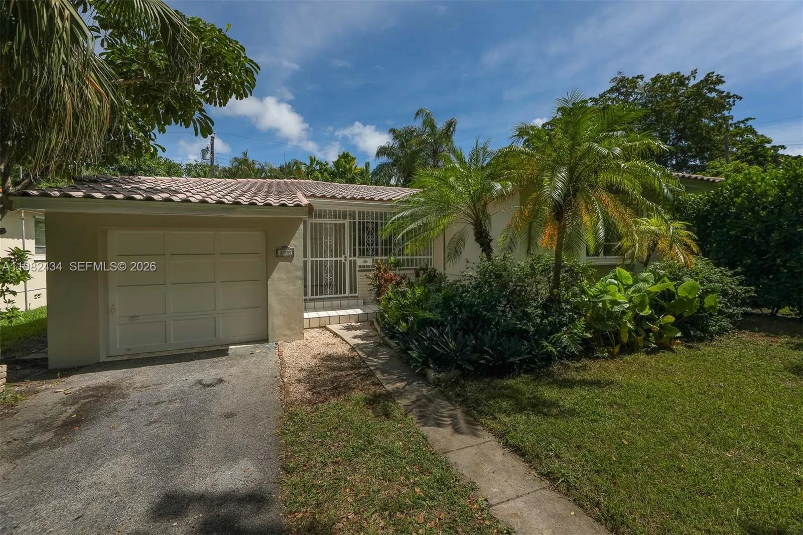 229 Candia Ave, Coral Gables, Florida 33134, Coral Gables, Florida 33134, 2 Bedrooms Bedrooms, ,2 BathroomsBathrooms,Residential Lease,For Rent,229 Candia Ave, Coral Gables, Florida 33134,A11982434 229 Candia Ave, Coral Gables, Florida 33134, Coral Gables, Florida 33134, 2 Bedrooms Bedrooms, ,2 BathroomsBathrooms,Residential Lease,For Rent,229 Candia Ave, Coral Gables, Florida 33134,A11982434