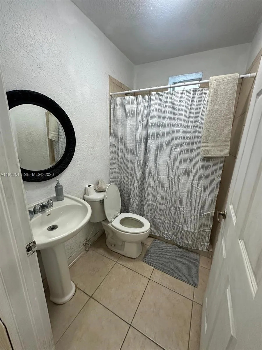 1021 Nw 3rd St 201, Miami, Florida 33128, Miami, Florida 33128, 1 Bedroom Bedrooms, ,1 BathroomBathrooms,Residential Lease,For Rent,1021 Nw 3rd St 201, Miami, Florida 33128,A11982518
