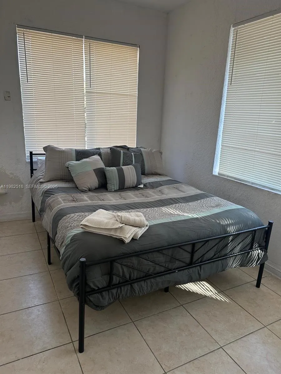 1021 Nw 3rd St 201, Miami, Florida 33128, Miami, Florida 33128, 1 Bedroom Bedrooms, ,1 BathroomBathrooms,Residential Lease,For Rent,1021 Nw 3rd St 201, Miami, Florida 33128,A11982518